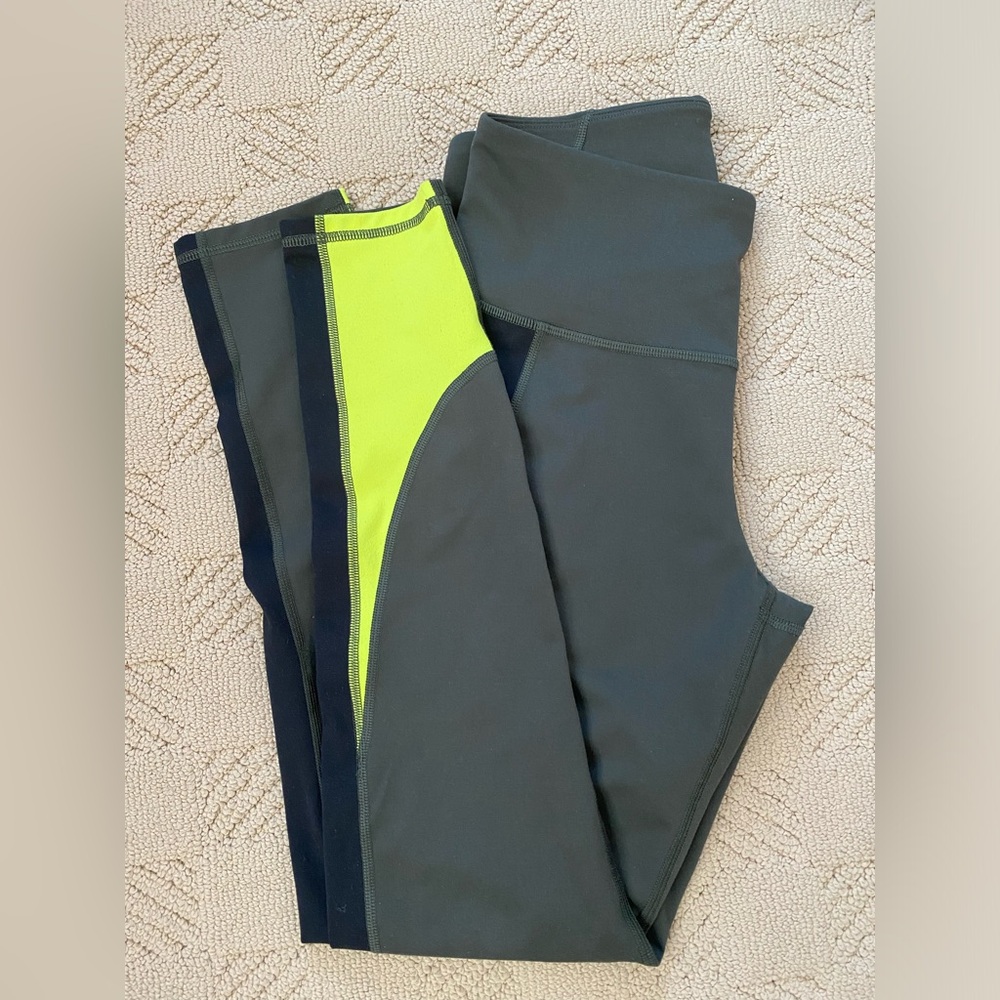 Under Armour Dark & Neon Green Women's Leggings.